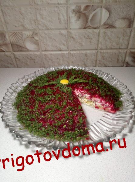 Салат с сельдью в разрезе